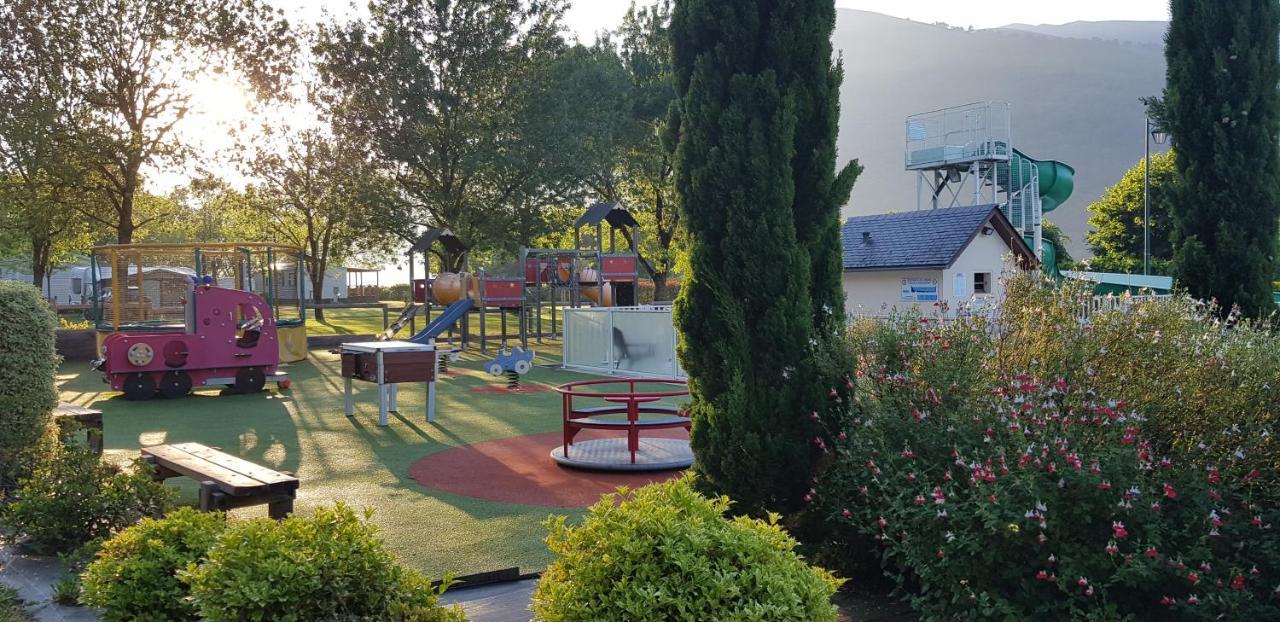 Camping Familial - Parc Aquatique - Grande Aire De Jeux A La Montagne Agos-Vidalos Экстерьер фото