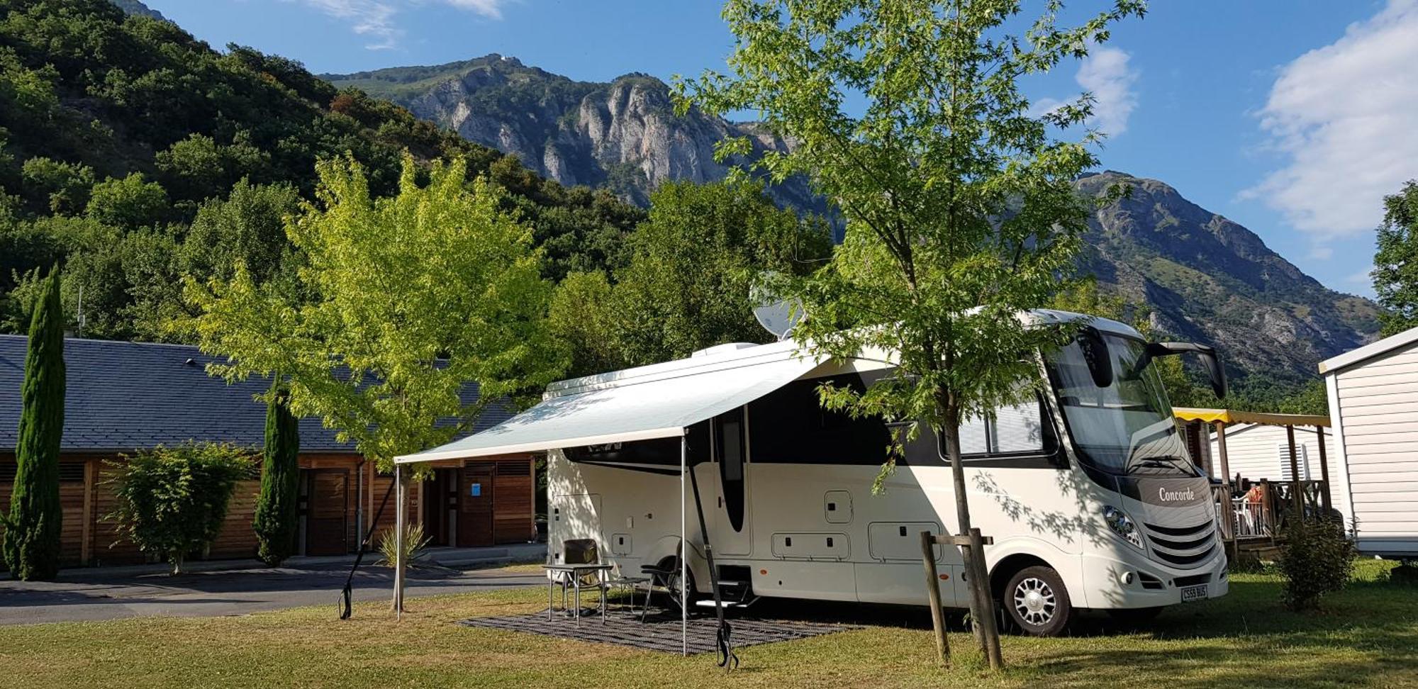 Camping Familial - Parc Aquatique - Grande Aire De Jeux A La Montagne Agos-Vidalos Экстерьер фото